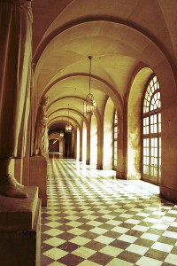 versailles_corridor_by_editwilson.jpg